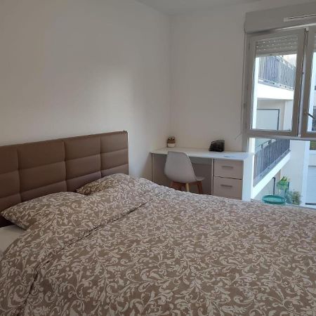 Chambre Privee Dans Un Nouvel Appartement Partage Pres De Paris Avec Parking Gratuit Chevilly-Larue Exterior photo