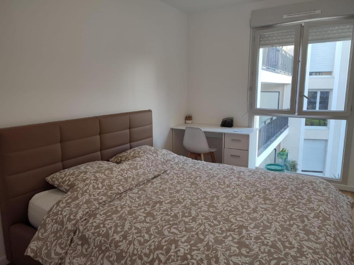 Chambre Privee Dans Un Nouvel Appartement Partage Pres De Paris Avec Parking Gratuit Chevilly-Larue Exterior photo